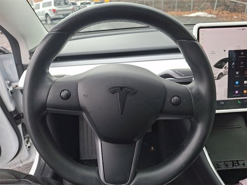 Used 2019 Tesla Model 3 Long Range image 20