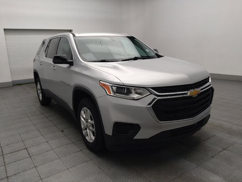 Used 2021 Chevrolet Traverse LS FWD image 13