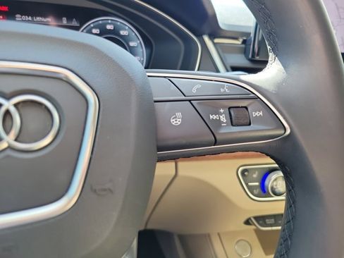 Used 2021 Audi Q5 Prestige w/ Prestige Package image 23