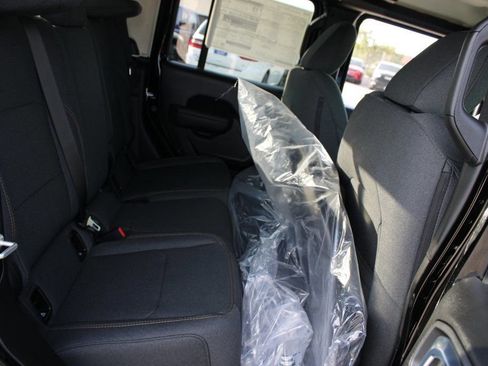 New 2026 Jeep Gladiator Sport image 26