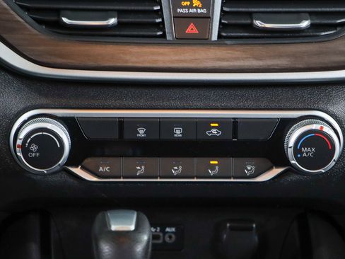 Used 2024 Nissan Altima 2.5 SV image 20