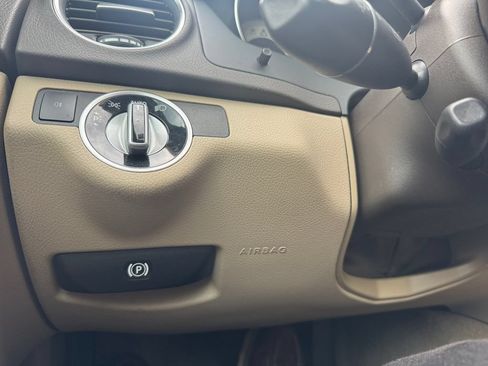Used 2012 Mercedes-Benz C 300 4MATIC Sedan image 28