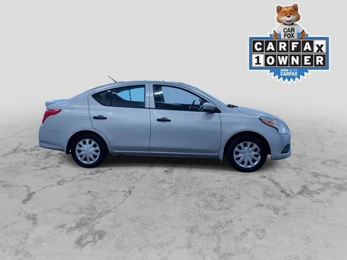 Used 2016 Nissan Versa S Plus FWD image 2