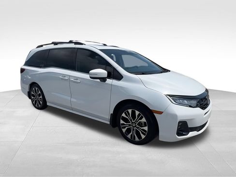 Used 2025 Honda Odyssey Elite image 2