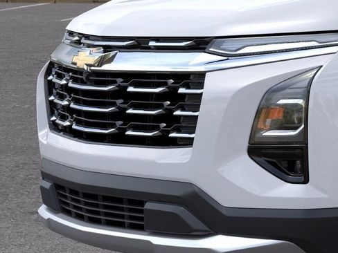 New 2027 Chevrolet Equinox LT w/ Convenience Package II FWD image 13