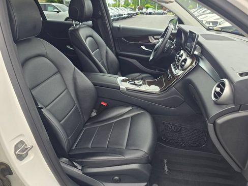 Used 2017 Mercedes-Benz GLC 300 4MATIC Coupe image 28