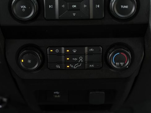 Used 2021 Ford F350 XL w/ Power Equipment Group image 36