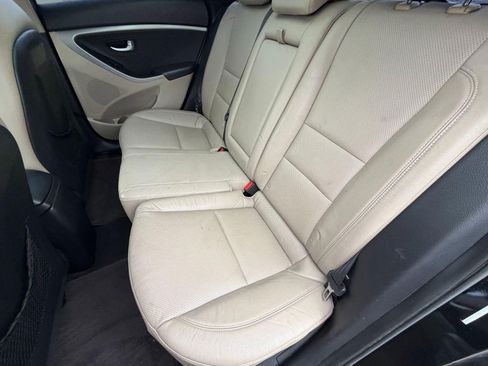 Used 2013 Hyundai Elantra GT w/ Tech Pkg FWD image 12