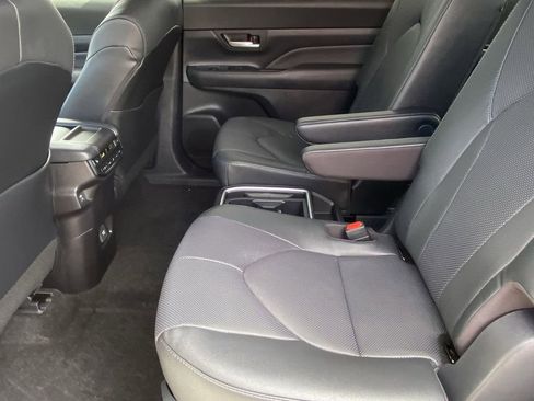 Certified 2026 Toyota Grand Highlander AWD Hybrid image 21