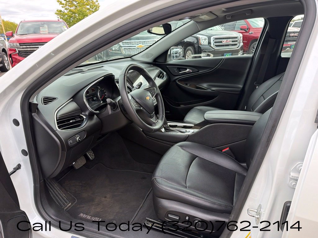 Used 2017 Chevrolet Malibu Premier w/ Premier Sun and Wheel Package FWD image 13