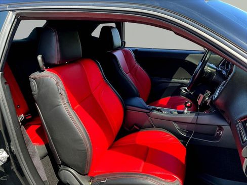 Used 2019 Dodge Challenger R/T Scat Pack RWD image 26