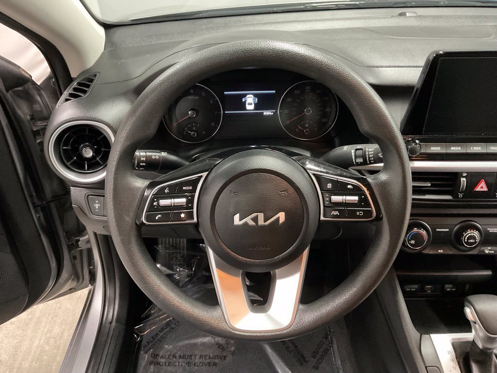 Used 2023 Kia Forte LXS w/ LXS Technology Package FWD image 25