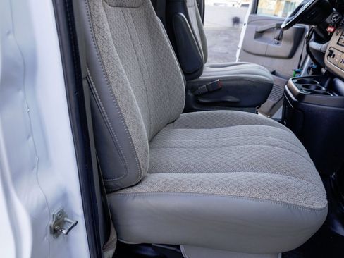 Used 2021 Chevrolet Express 3500 w/ Power Convenience Package image 10