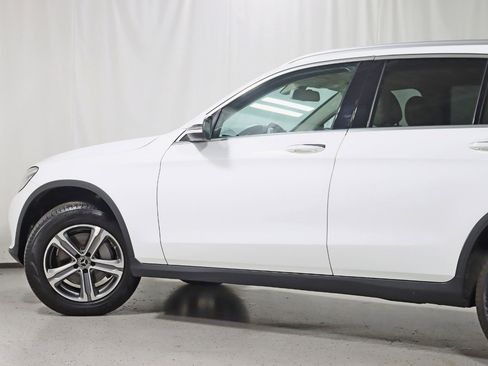 Used 2019 Mercedes-Benz GLC 300 4MATIC image 12