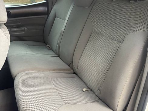 Used 2011 Toyota Tacoma PreRunner w/ TRD Sport Pkg RWD image 33
