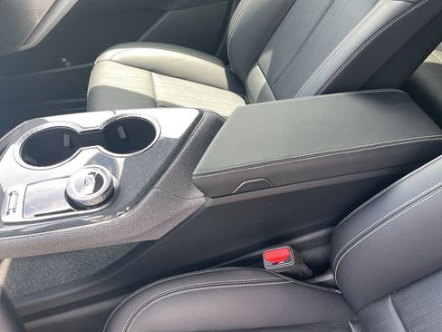 Used 2025 Cadillac Optiq Sport 2 w/ LPO, Floor Liner Package AWD/4WD image 17