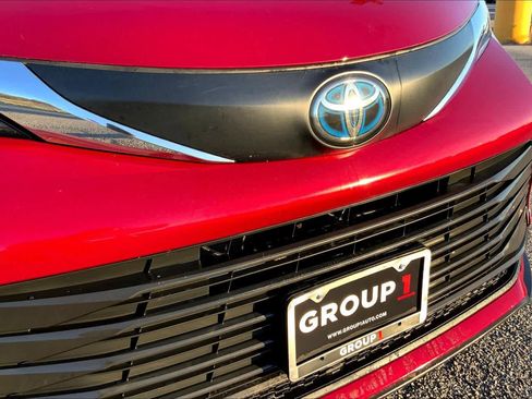 Used 2021 Toyota Sienna LE FWD image 28