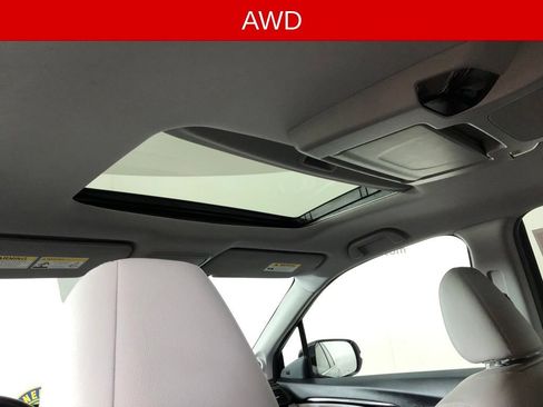 Used 2022 Honda Pilot Touring image 13