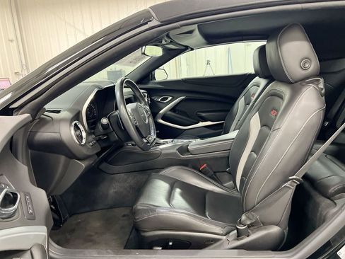 Used 2018 Chevrolet Camaro SS RWD image 19