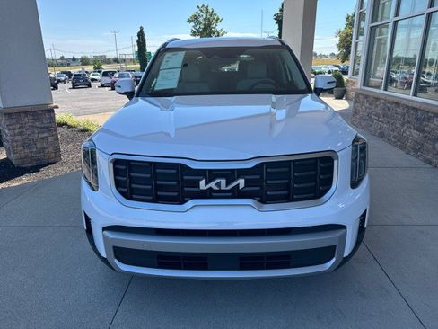 Used 2025 Kia Telluride S FWD image 3