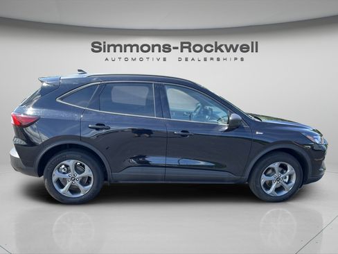 Used 2025 Ford Escape ST-Line AWD/4WD image 6