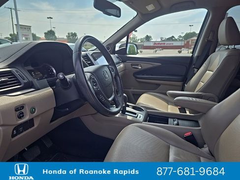 Used 2019 Honda Ridgeline RTL-T image 10