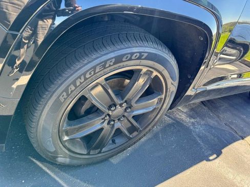 Used 2017 GMC Acadia Denali w/ Technology Package image 4