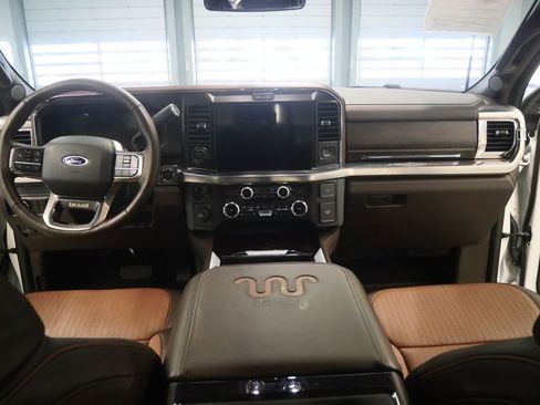 Used 2025 Ford F450 King Ranch w/ FX4 Off-Road Package image 28