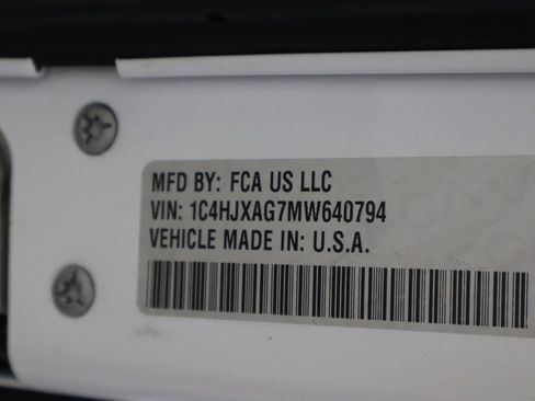 Used 2021 Jeep Wrangler Sport AWD/4WD image 38