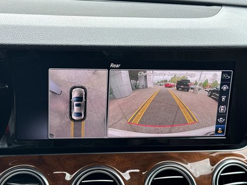 Used 2019 Mercedes-Benz E 300 4MATIC image 16