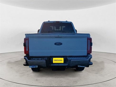 New 2026 Ford F250 Lariat w/ FX4 Off-Road Package image 4