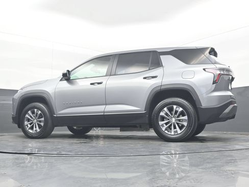 Used 2025 Chevrolet Equinox LT FWD image 27