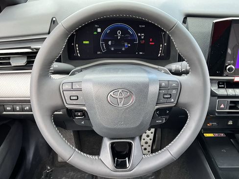 Used 2026 Toyota Camry SE image 11