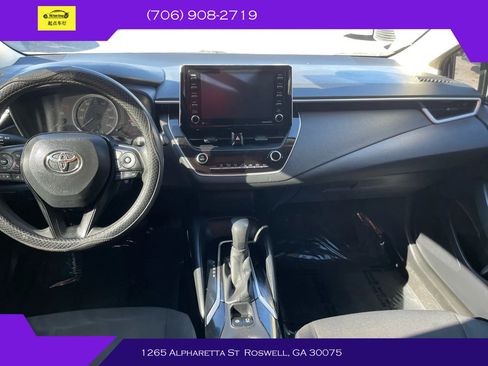 Used 2021 Toyota Corolla LE image 11