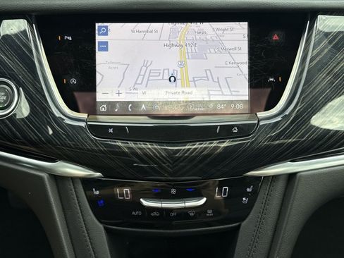 Used 2025 Cadillac XT6 Premium Luxury AWD/4WD image 22