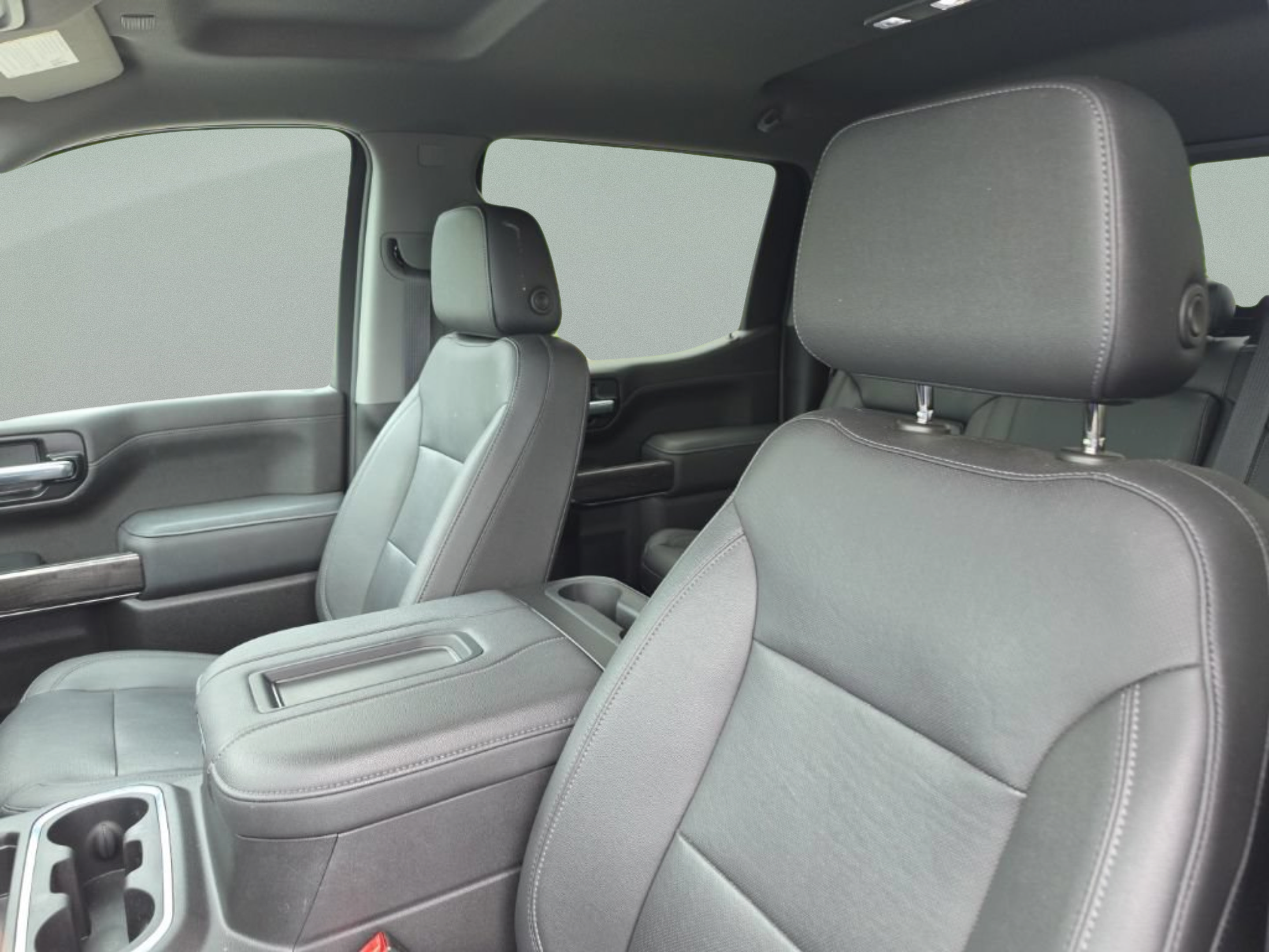 Used 2021 Chevrolet Silverado 1500 LTZ AWD/4WD image 26