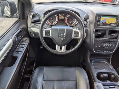 Used 2019 Dodge Grand Caravan GT image 13