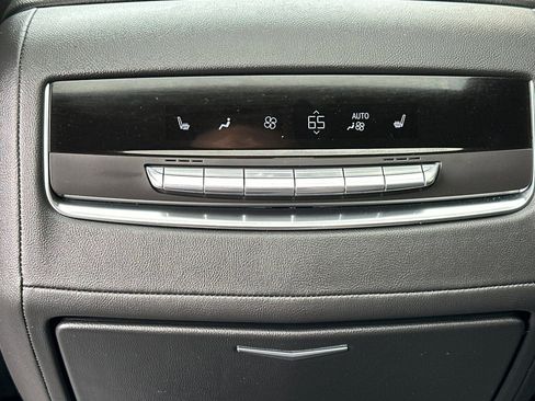 Used 2021 Cadillac Escalade Premium Luxury RWD image 15