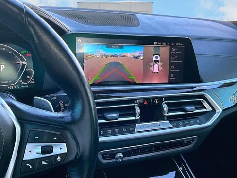 Used 2021 BMW X5 xDrive45e w/ Executive Package image 16