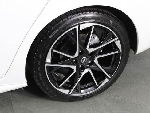 Certified 2024 Nissan Sentra SR w/ SR Premium Package FWD image 13