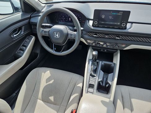 Used 2023 Honda Accord EX image 10