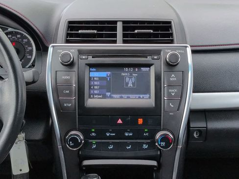 Used 2017 Toyota Camry SE FWD image 17