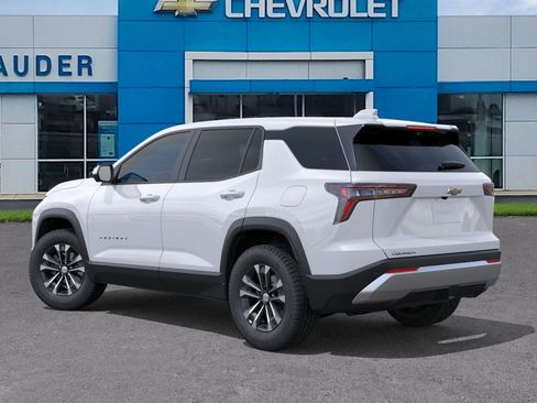 New 2026 Chevrolet Equinox LT w/ Convenience Package II image 3