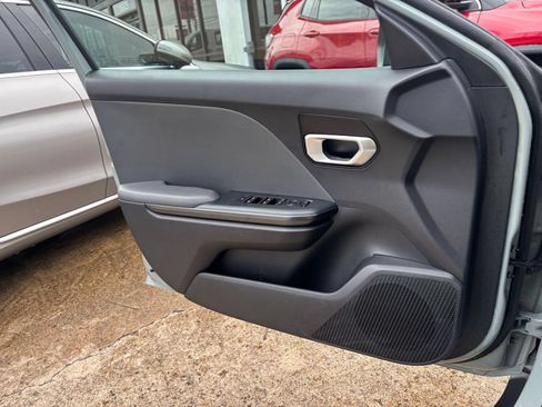Used 2025 Kia K4 FWD image 18