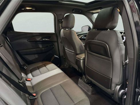 Used 2021 Chevrolet TrailBlazer RS w/ Sun and Liftgate Package FWD image 37