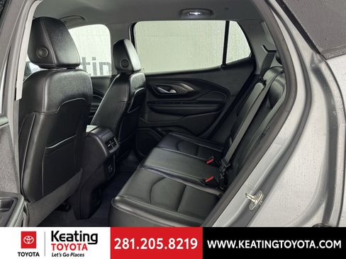 Used 2024 GMC Terrain SLT image 14