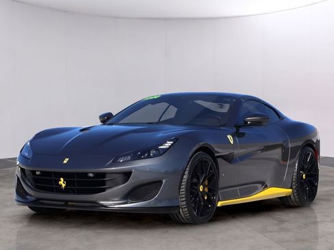 Used 2020 Ferrari Portofino Base image 5