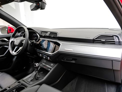 Used 2023 Audi Q3 2.0T Premium Plus w/ Premium Plus Package image 17