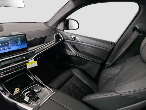 New 2026 BMW X5 sDrive40i w/ M Sport Package image 25