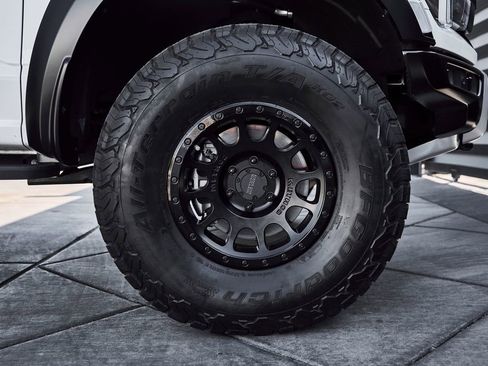 Used 2025 Ford F150 Raptor AWD/4WD image 27